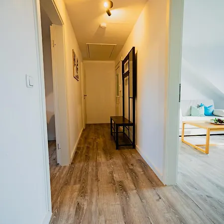Zentrale Wohlfuehlwohnung - Ideal Fuer Ihren Urlaub Oder Die Geschaeftsreise Magdeburg Exterior photo